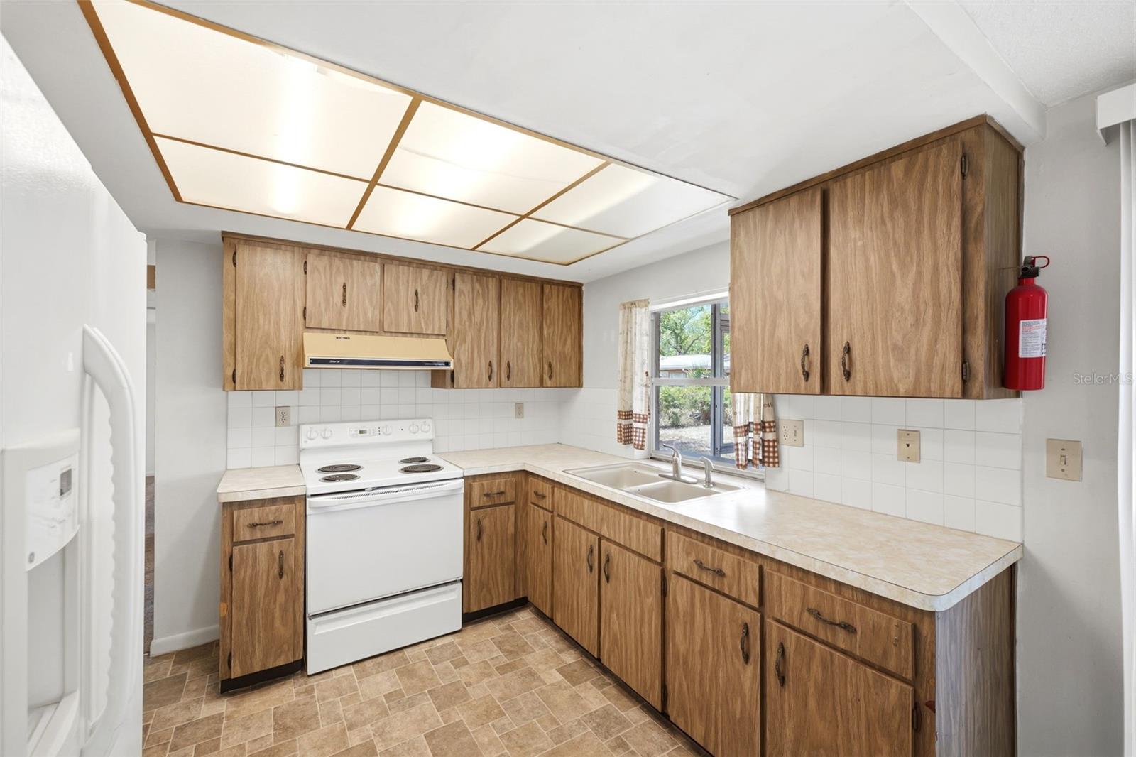 EMBASSY HILLS - Residential