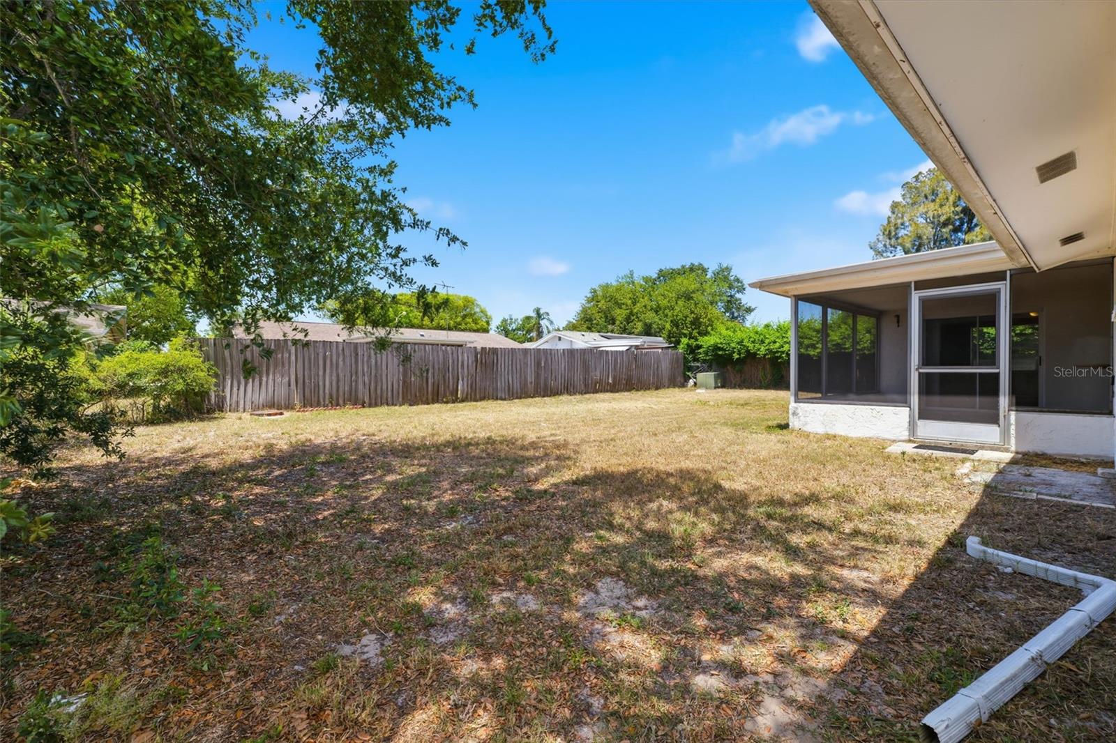 EMBASSY HILLS - Residential