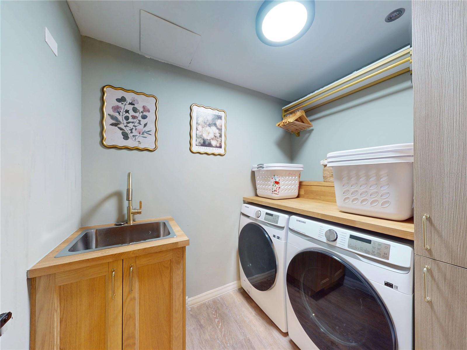 PORT ROAD - Residential