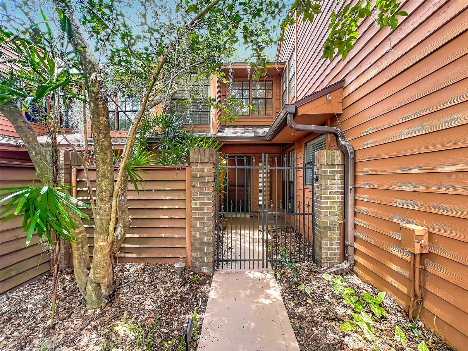 125 RAINTREE DRIVE