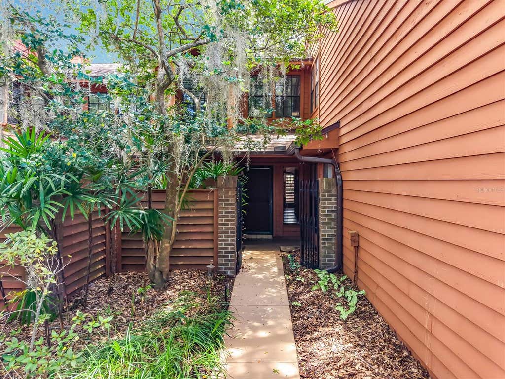 Photo of 125 Raintree Drive, Longwood, FL 32779 (MLS # O6408649)