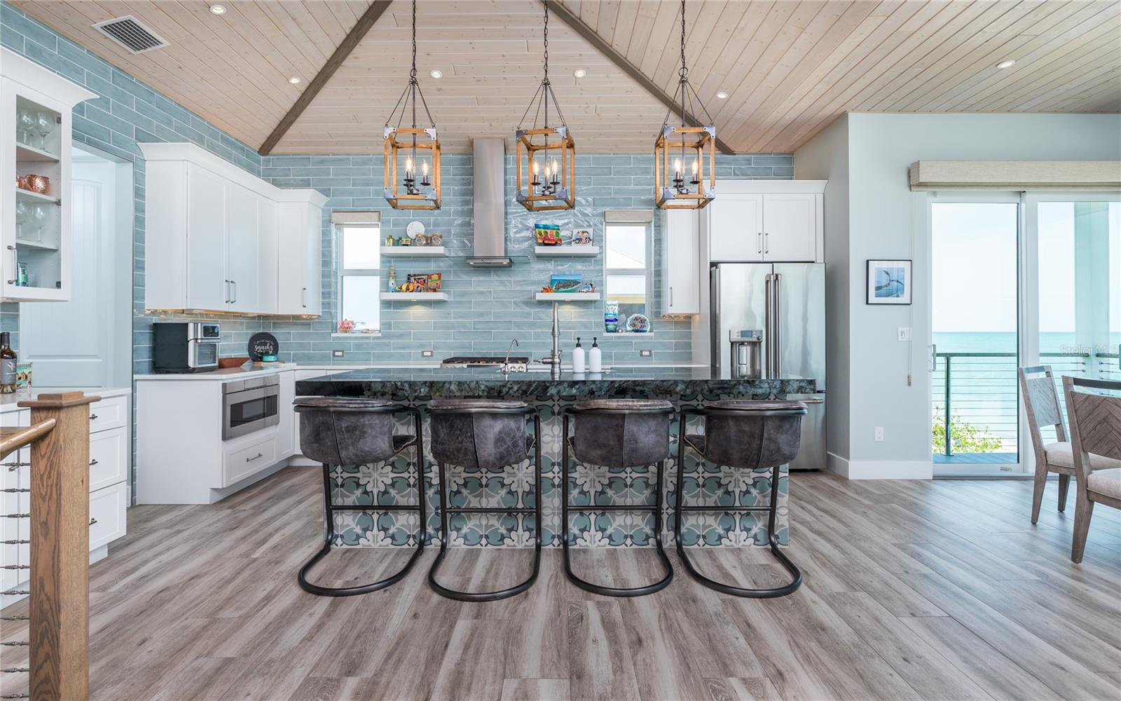 JOSES HIDEAWAY - Residential