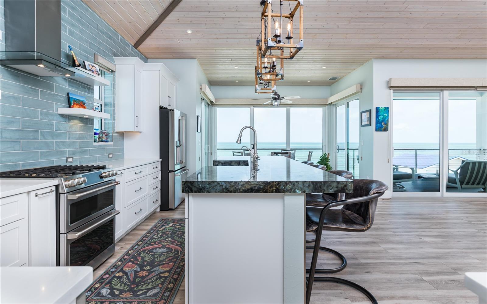 JOSES HIDEAWAY - Residential