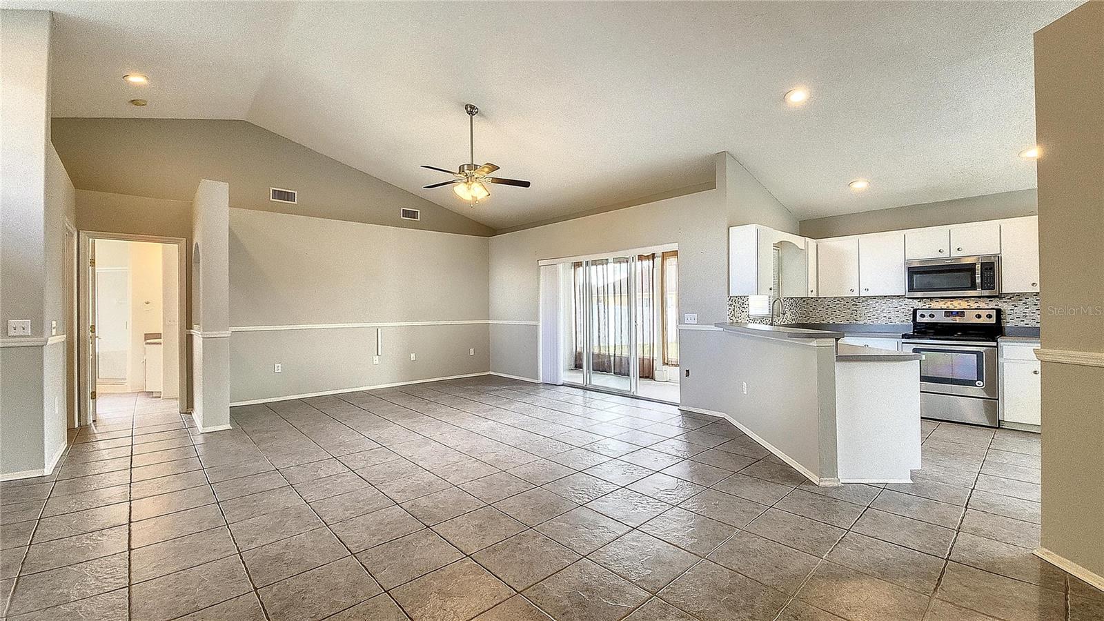 TERRANOVA PH 01A - Residential Lease