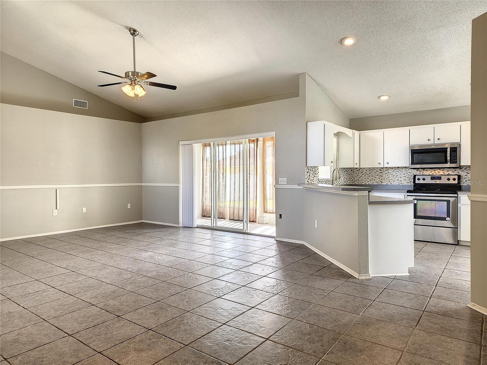 TERRANOVA PH 01A - Residential Lease