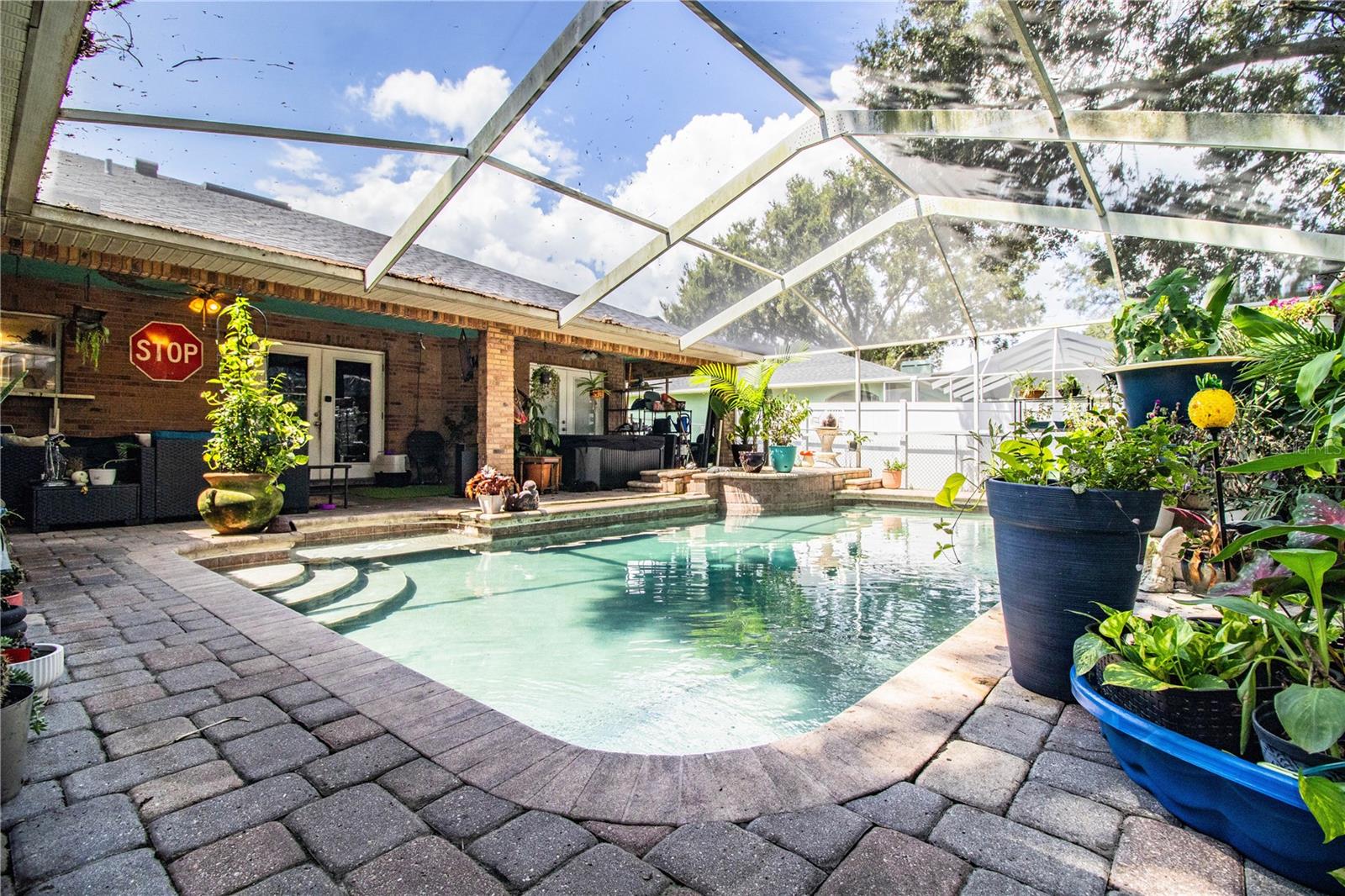 REFLECTIONS JULIANA PH 02 - Residential