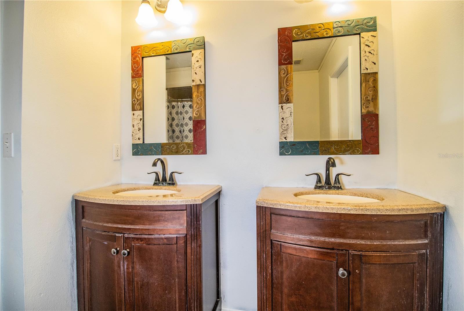 REFLECTIONS JULIANA PH 02 - Residential