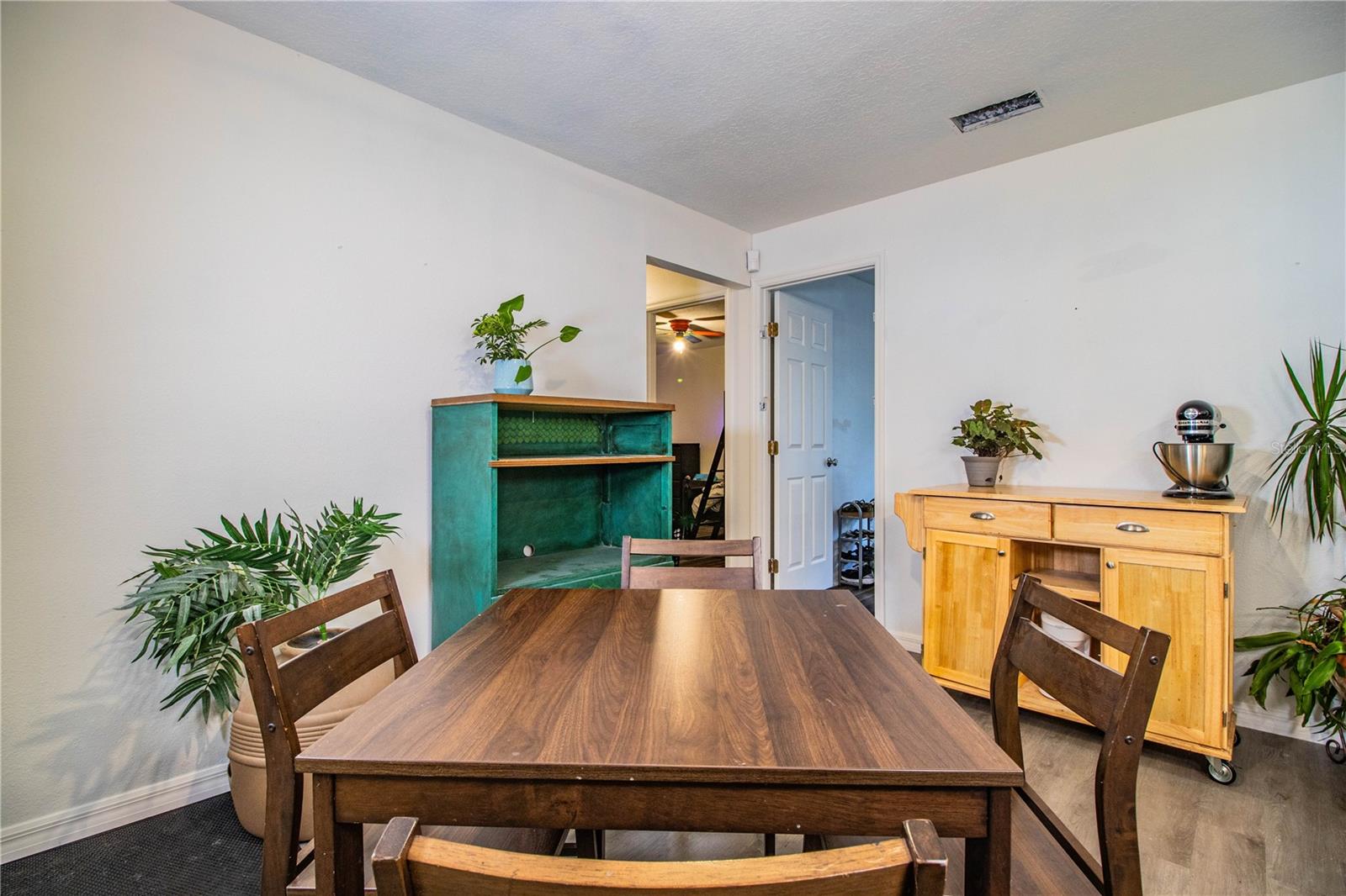 REFLECTIONS JULIANA PH 02 - Residential