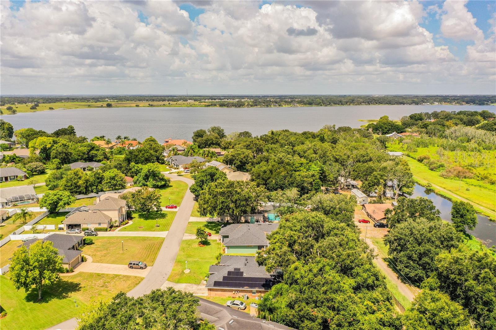 REFLECTIONS JULIANA PH 02 - Residential