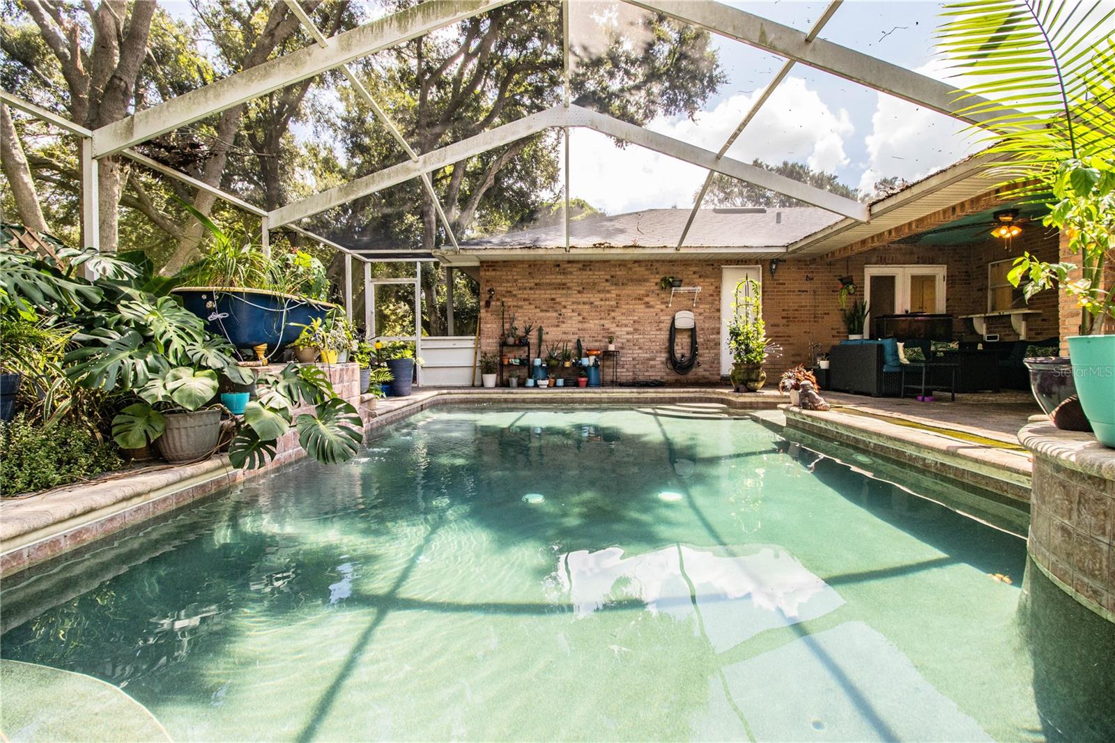 REFLECTIONS JULIANA PH 02 - Residential