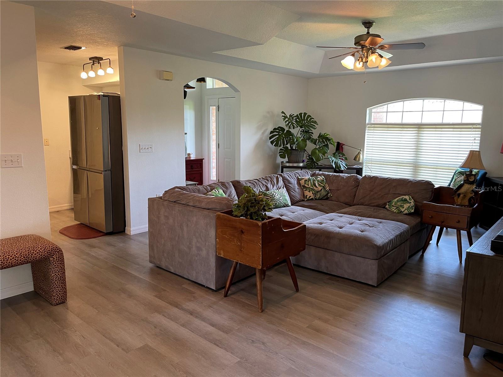 REFLECTIONS JULIANA PH 02 - Residential