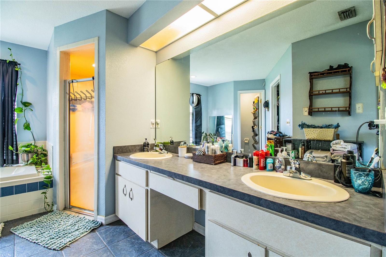 REFLECTIONS JULIANA PH 02 - Residential