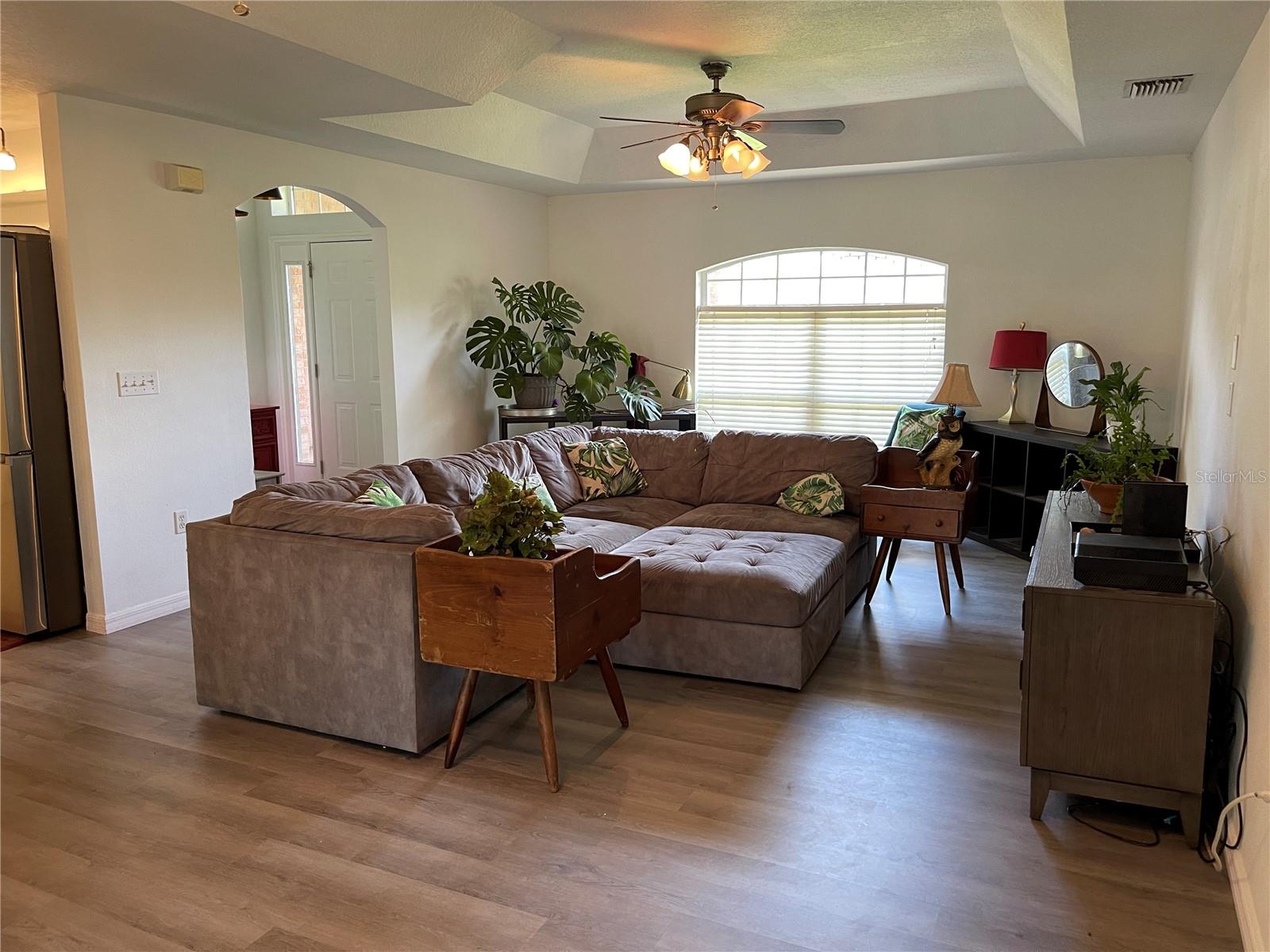 REFLECTIONS JULIANA PH 02 - Residential