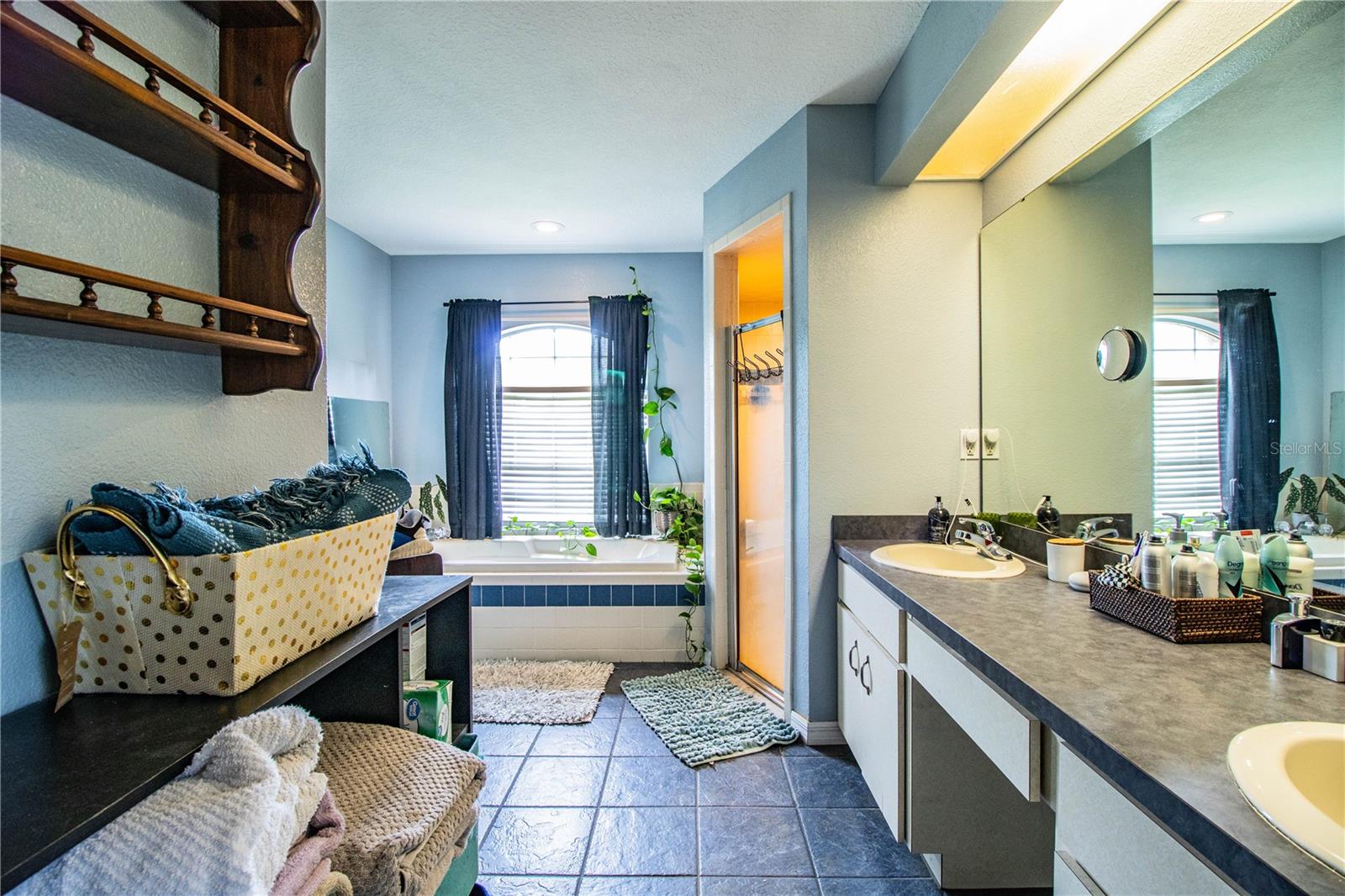 REFLECTIONS JULIANA PH 02 - Residential