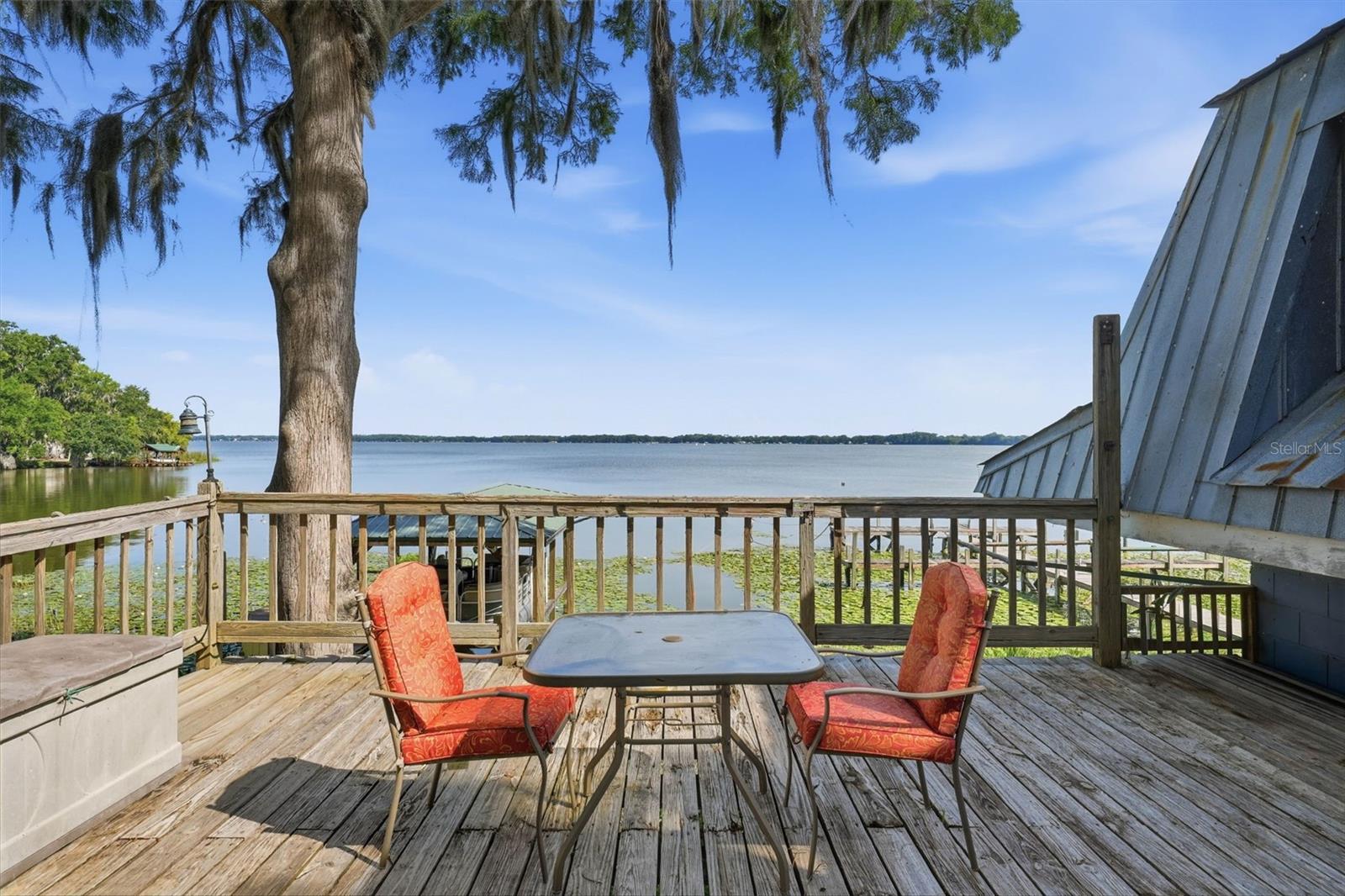 400 LAKESHORE DRIVE