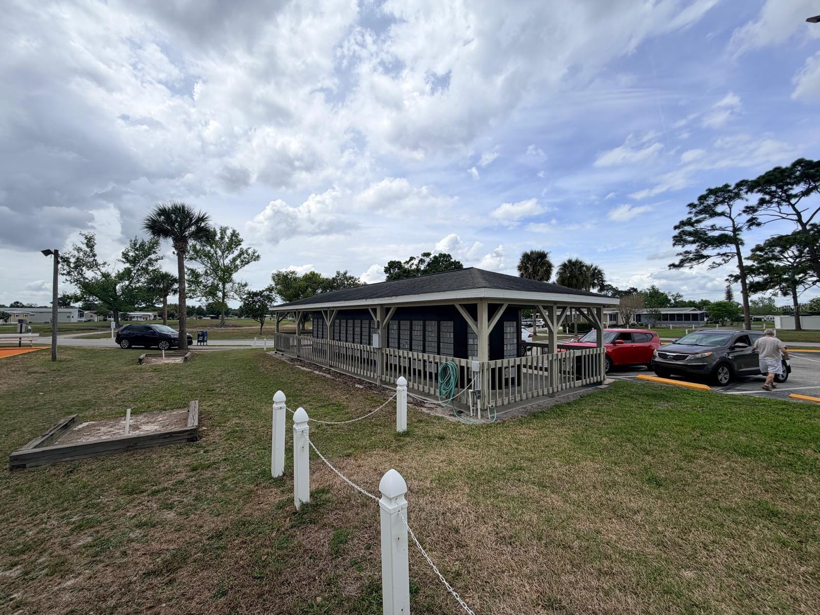 FAIRWAYS COUNTRY CLUB - Residential