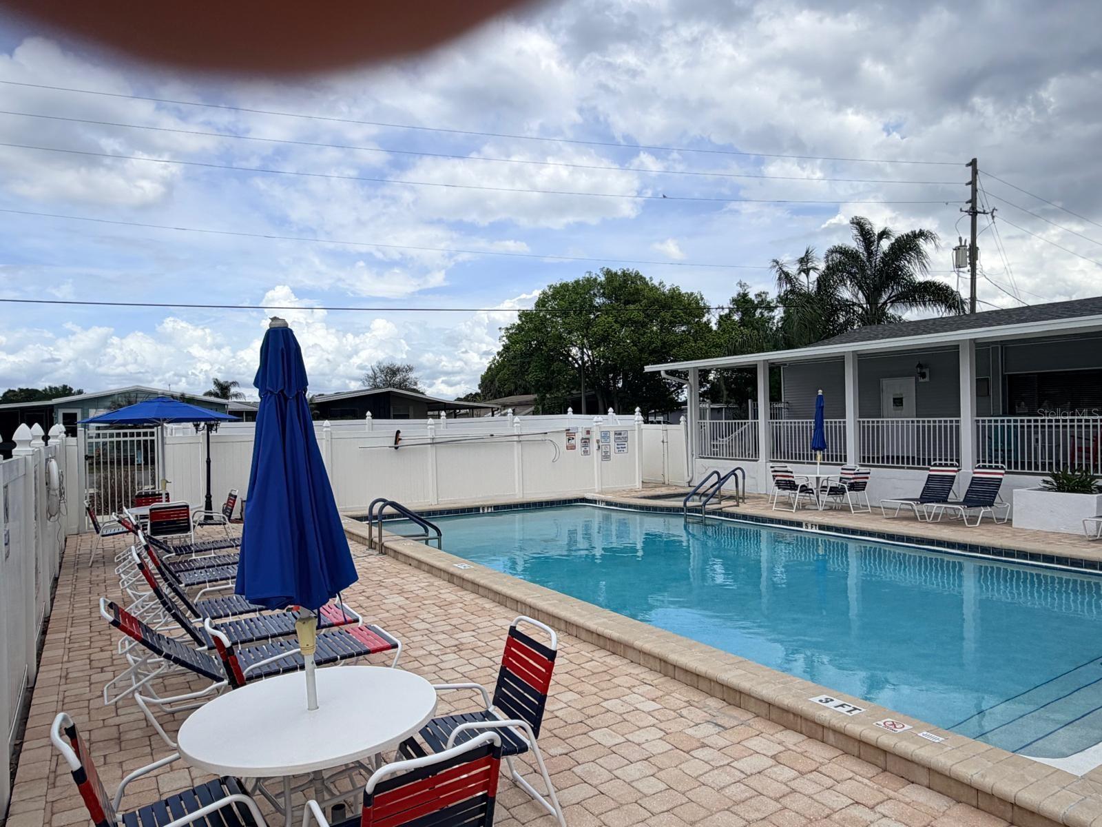 FAIRWAYS COUNTRY CLUB - Residential