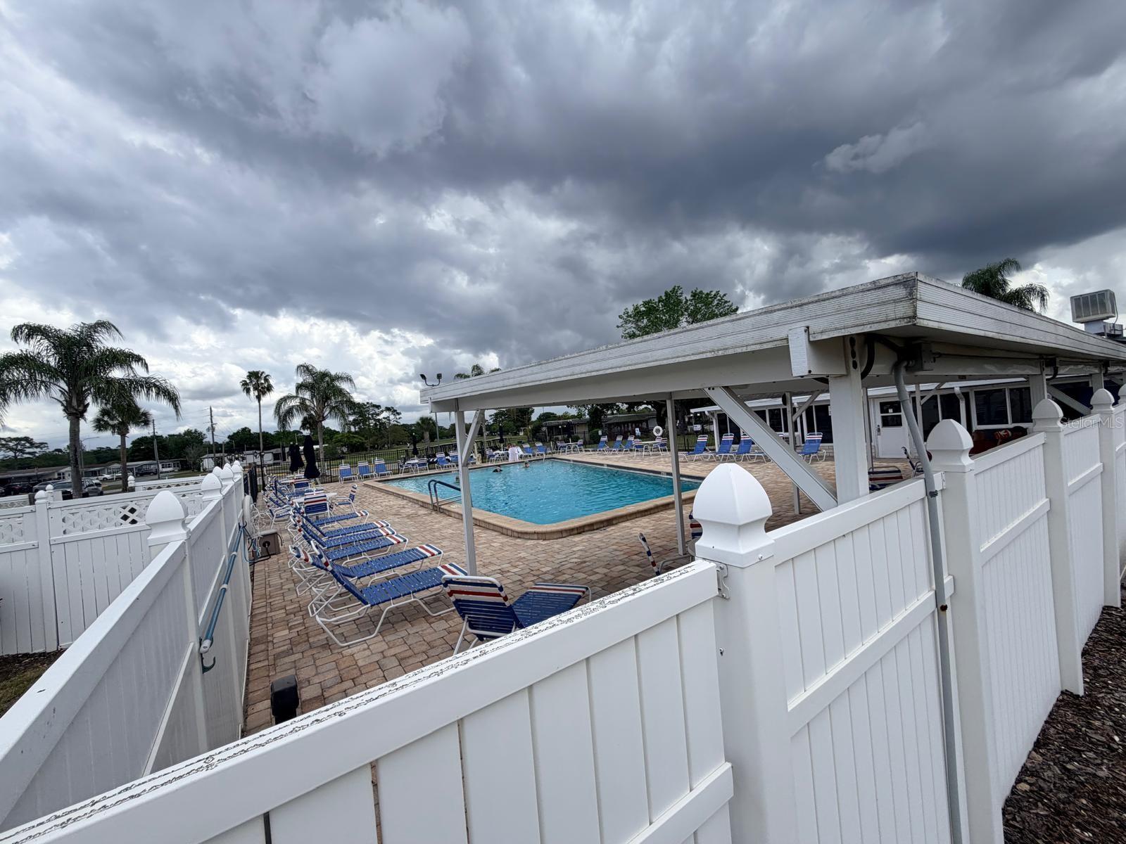 FAIRWAYS COUNTRY CLUB - Residential