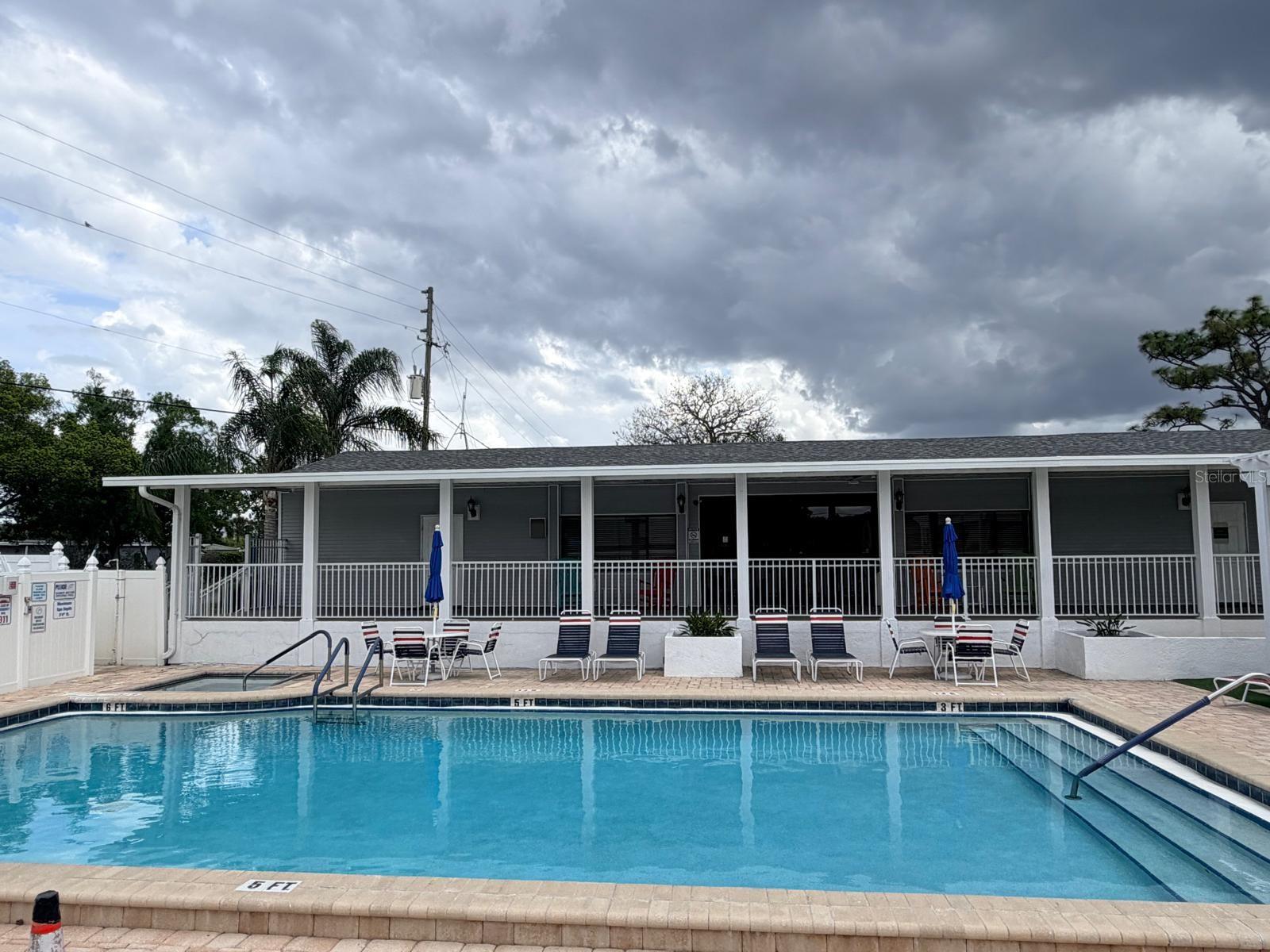 FAIRWAYS COUNTRY CLUB - Residential