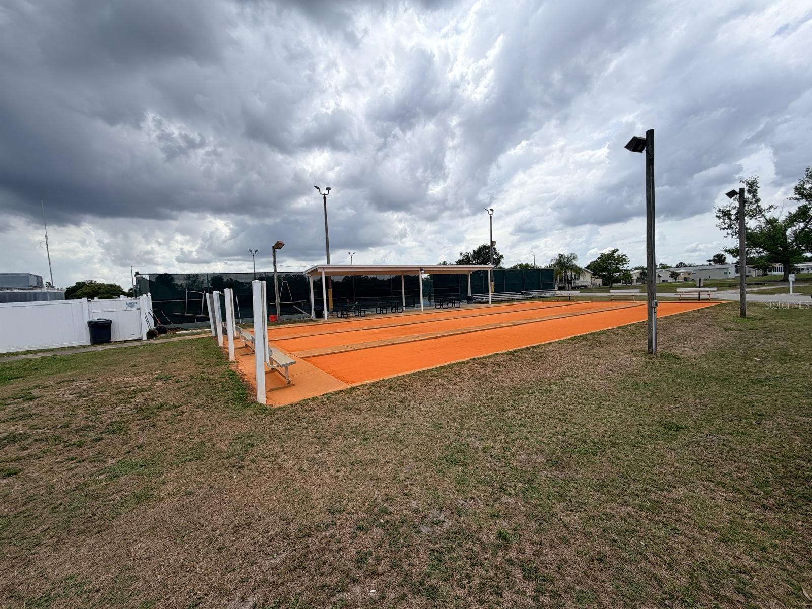 FAIRWAYS COUNTRY CLUB - Residential