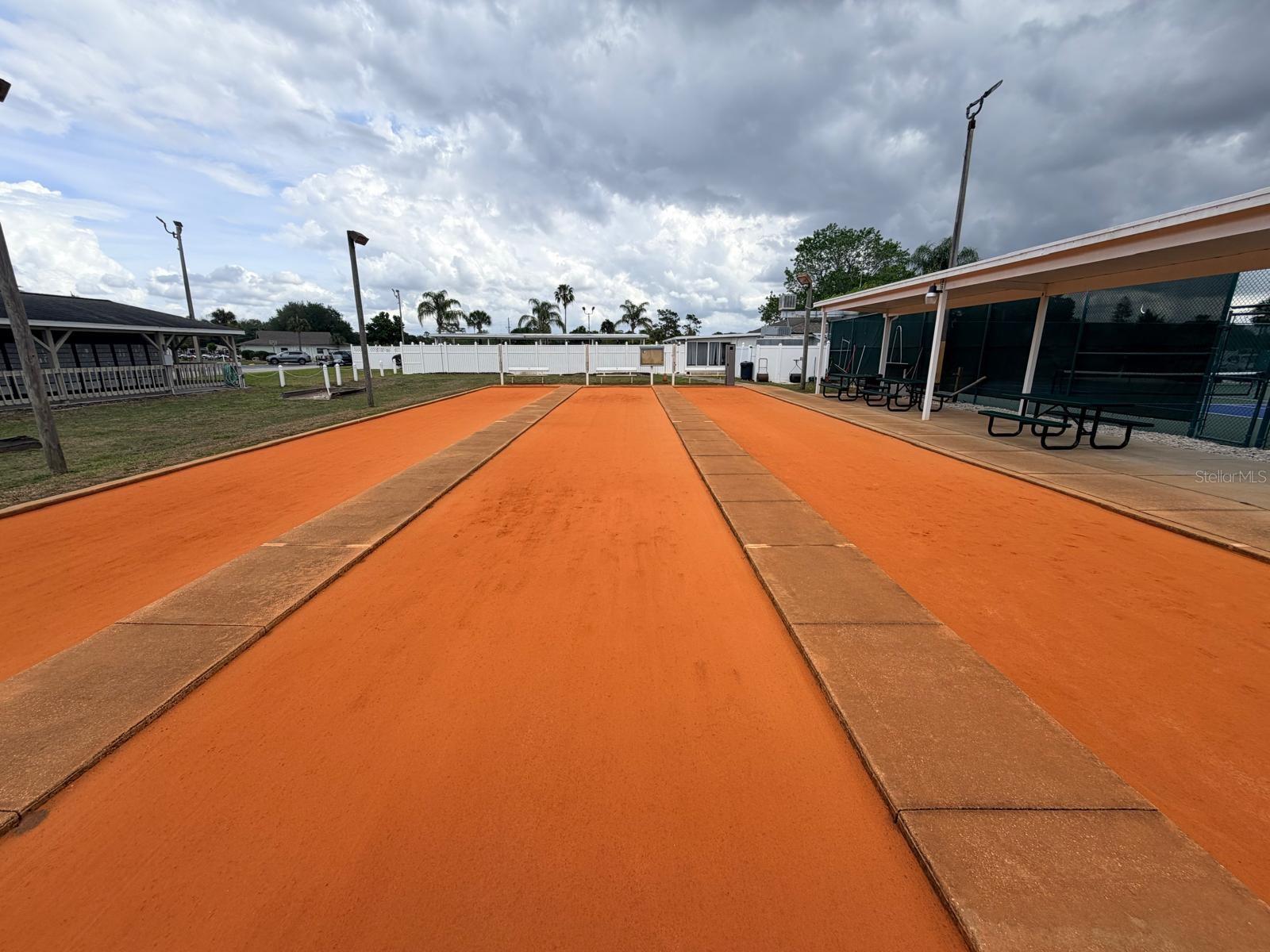 FAIRWAYS COUNTRY CLUB - Residential