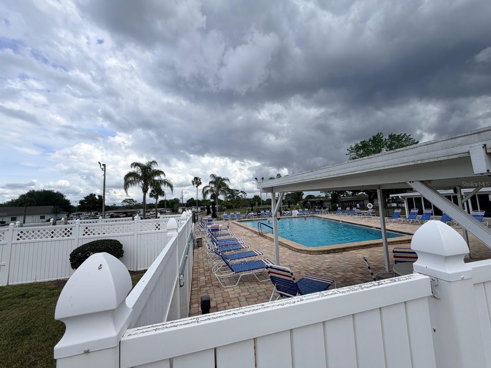 FAIRWAYS COUNTRY CLUB - Residential