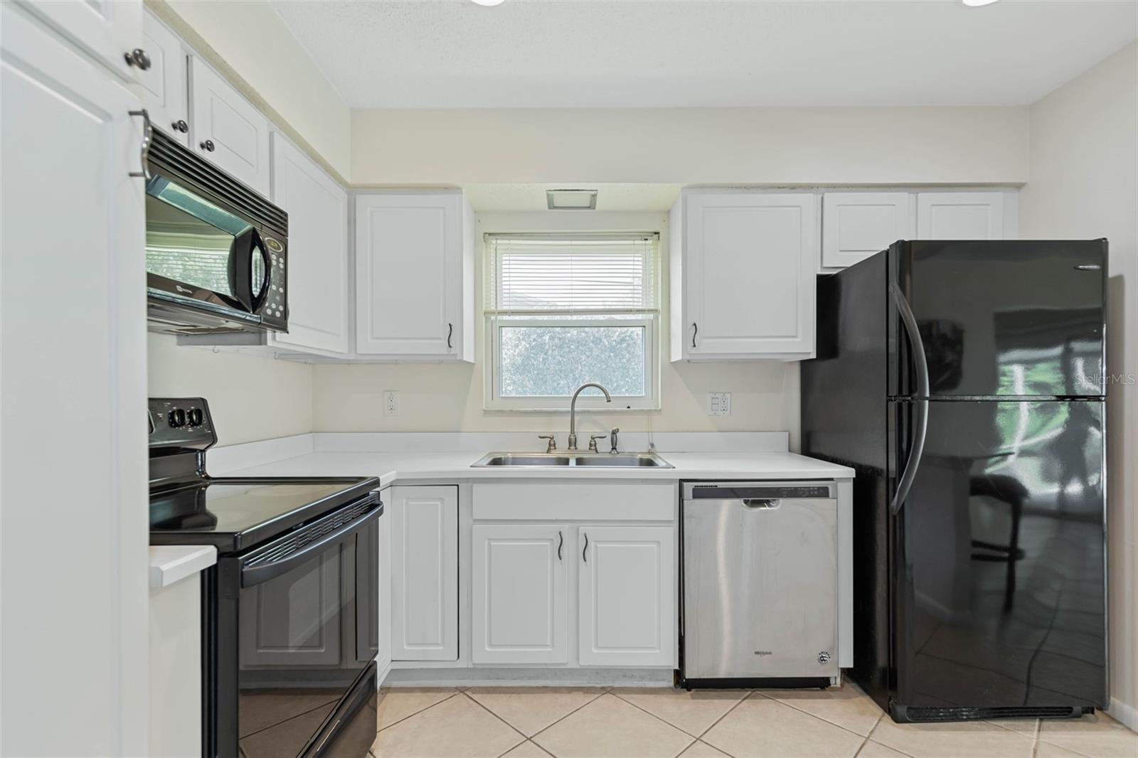 LAKE FOREST & LAKE FOREST NORTH - Residential