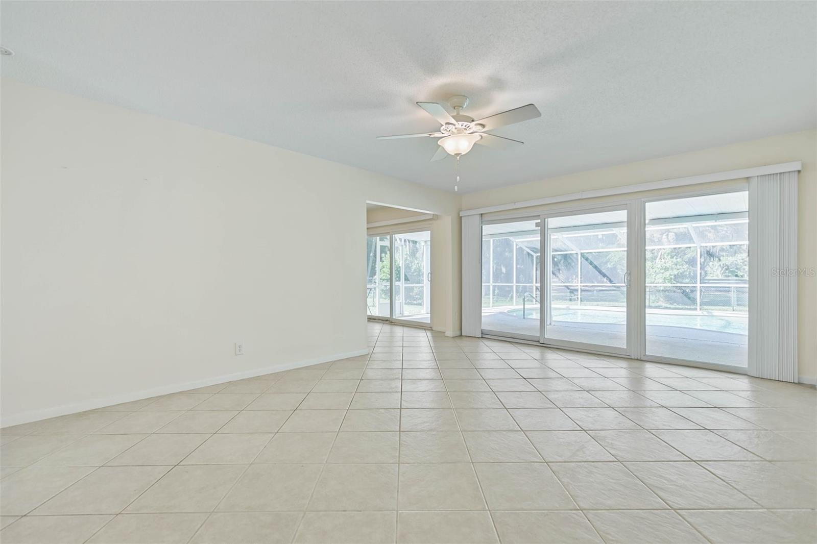 LAKE FOREST & LAKE FOREST NORTH - Residential