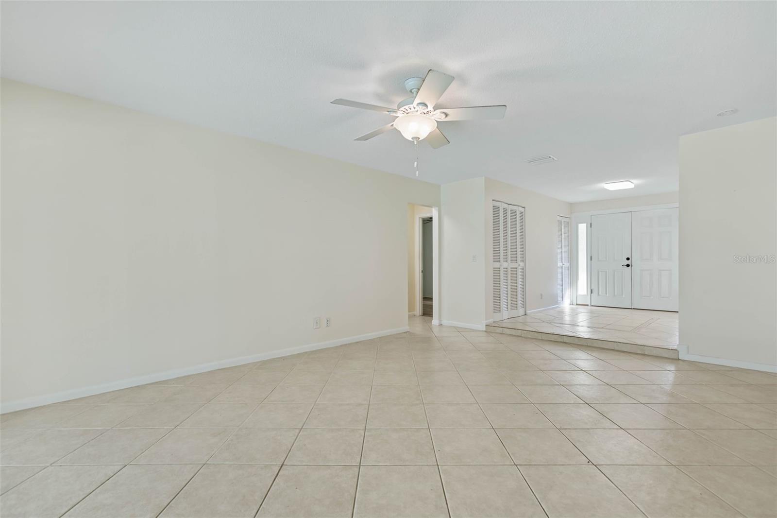 LAKE FOREST & LAKE FOREST NORTH - Residential