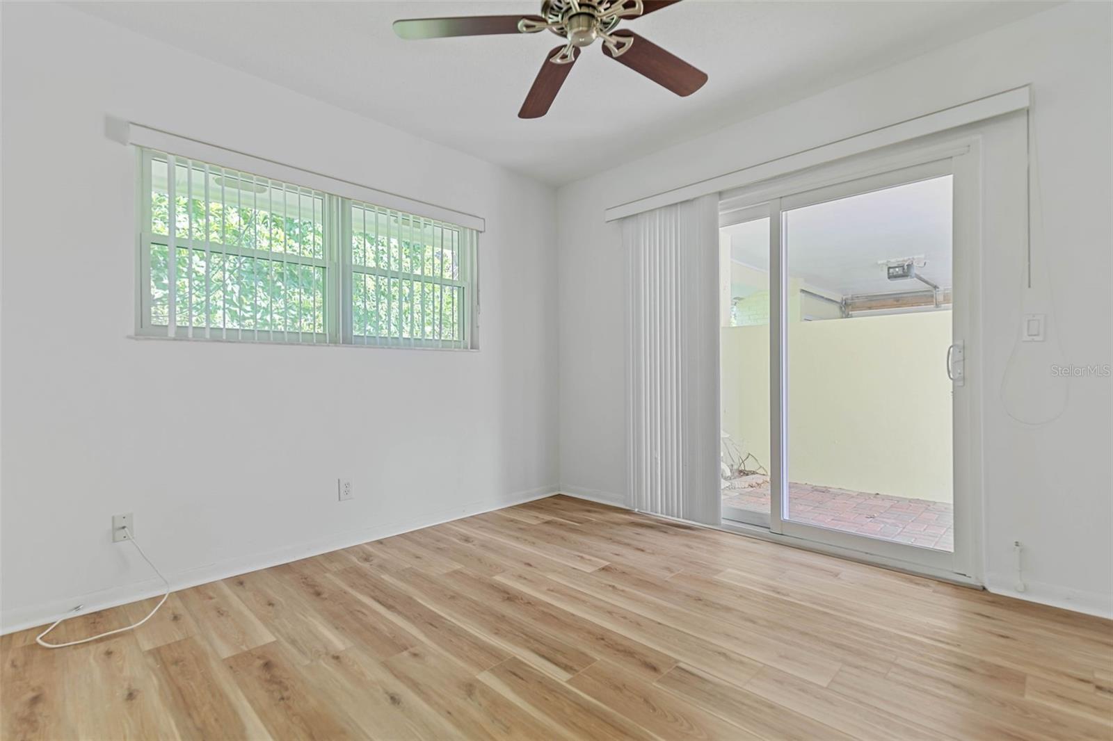 LAKE FOREST & LAKE FOREST NORTH - Residential