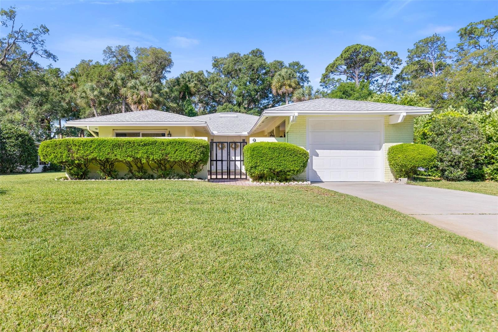 LAKE FOREST & LAKE FOREST NORTH - Residential