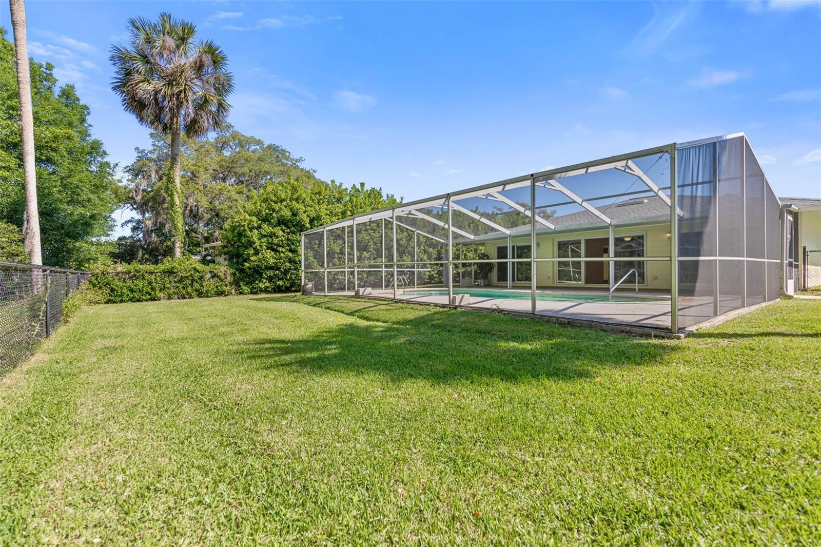 LAKE FOREST & LAKE FOREST NORTH - Residential