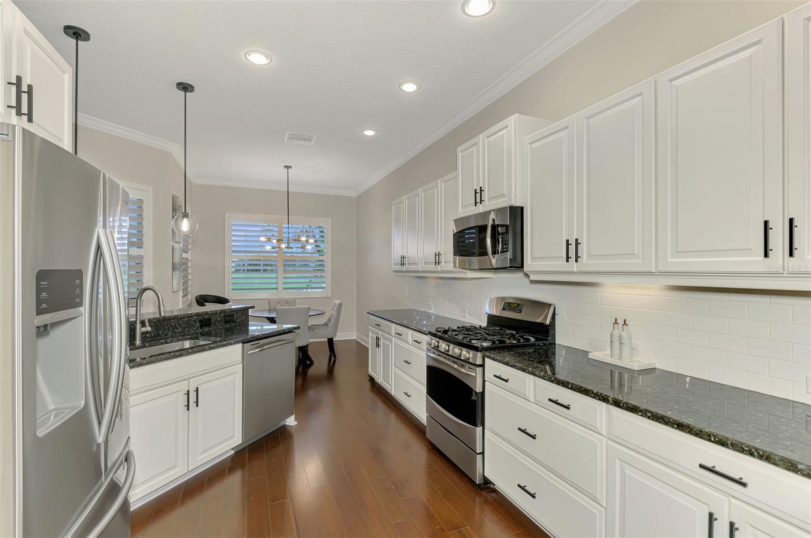 COUNTRY CLUB EAST - Residential