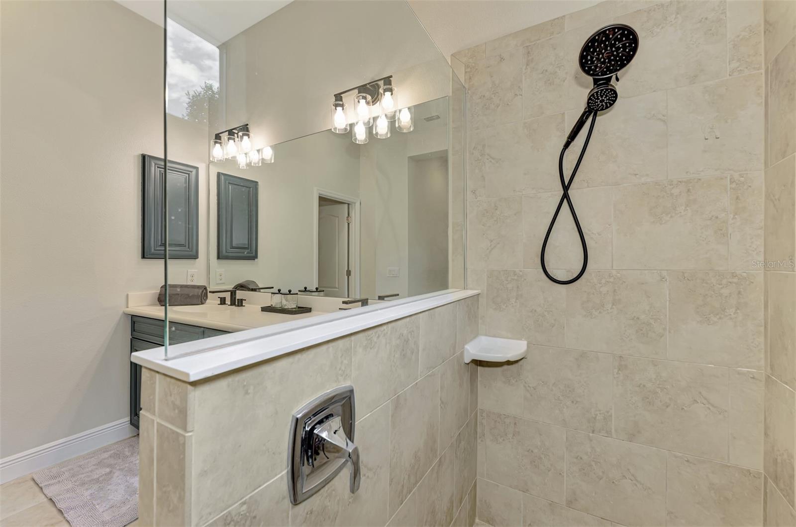 COUNTRY CLUB EAST - Residential