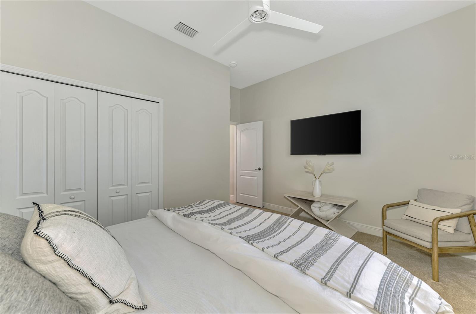 COUNTRY CLUB EAST - Residential