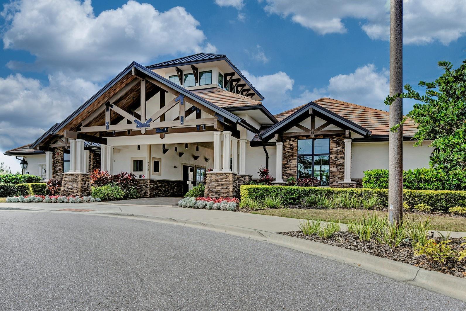 COUNTRY CLUB EAST - Residential