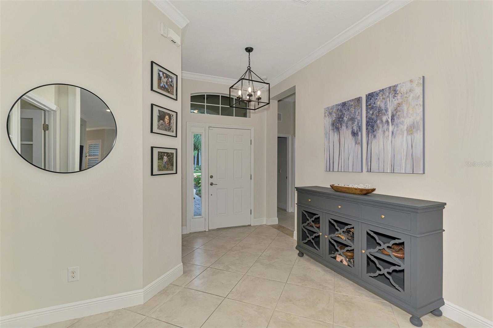 COUNTRY CLUB EAST - Residential