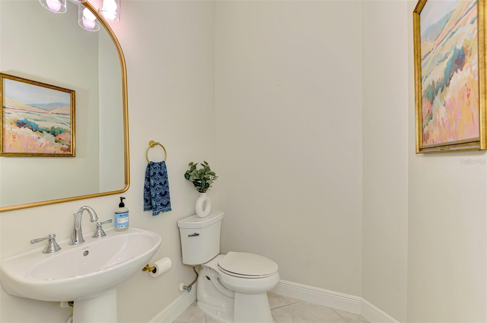 COUNTRY CLUB EAST - Residential