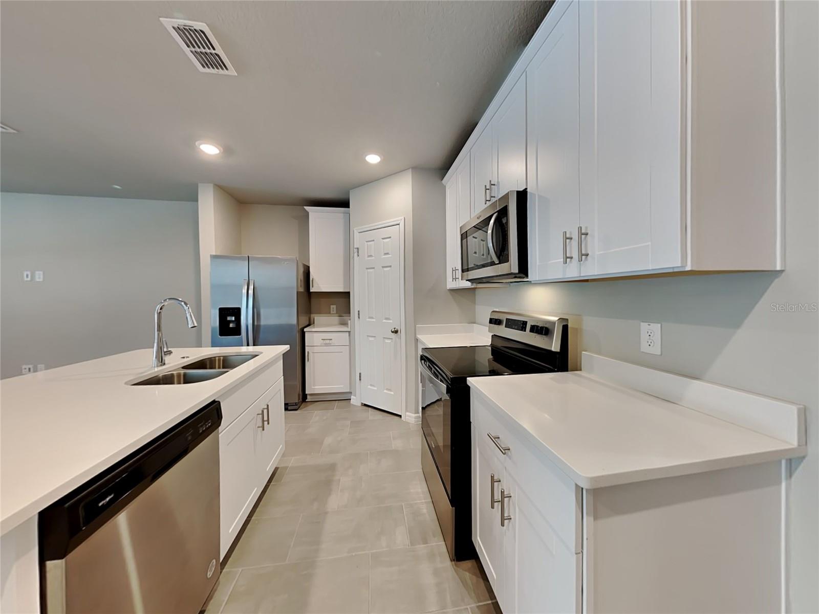 LEGACY PLACE - Residential Lease