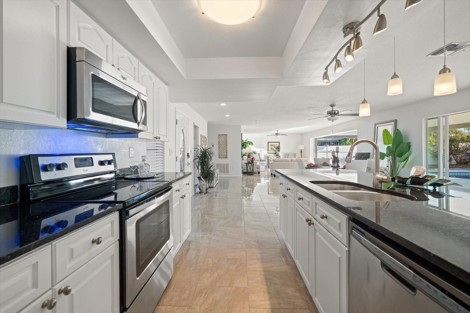 IMPERIAL POINT UNIT 4B - Residential