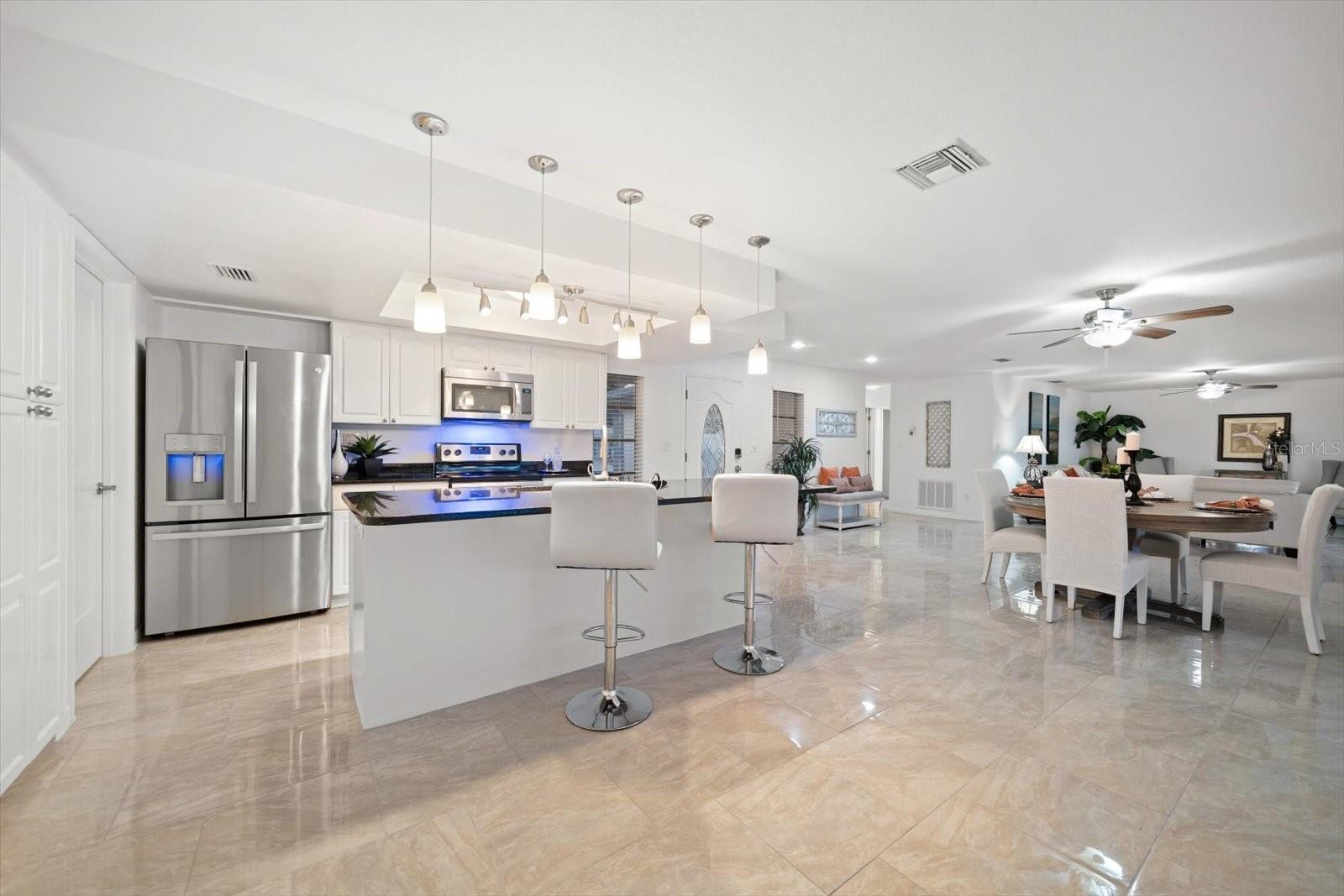 IMPERIAL POINT UNIT 4B - Residential