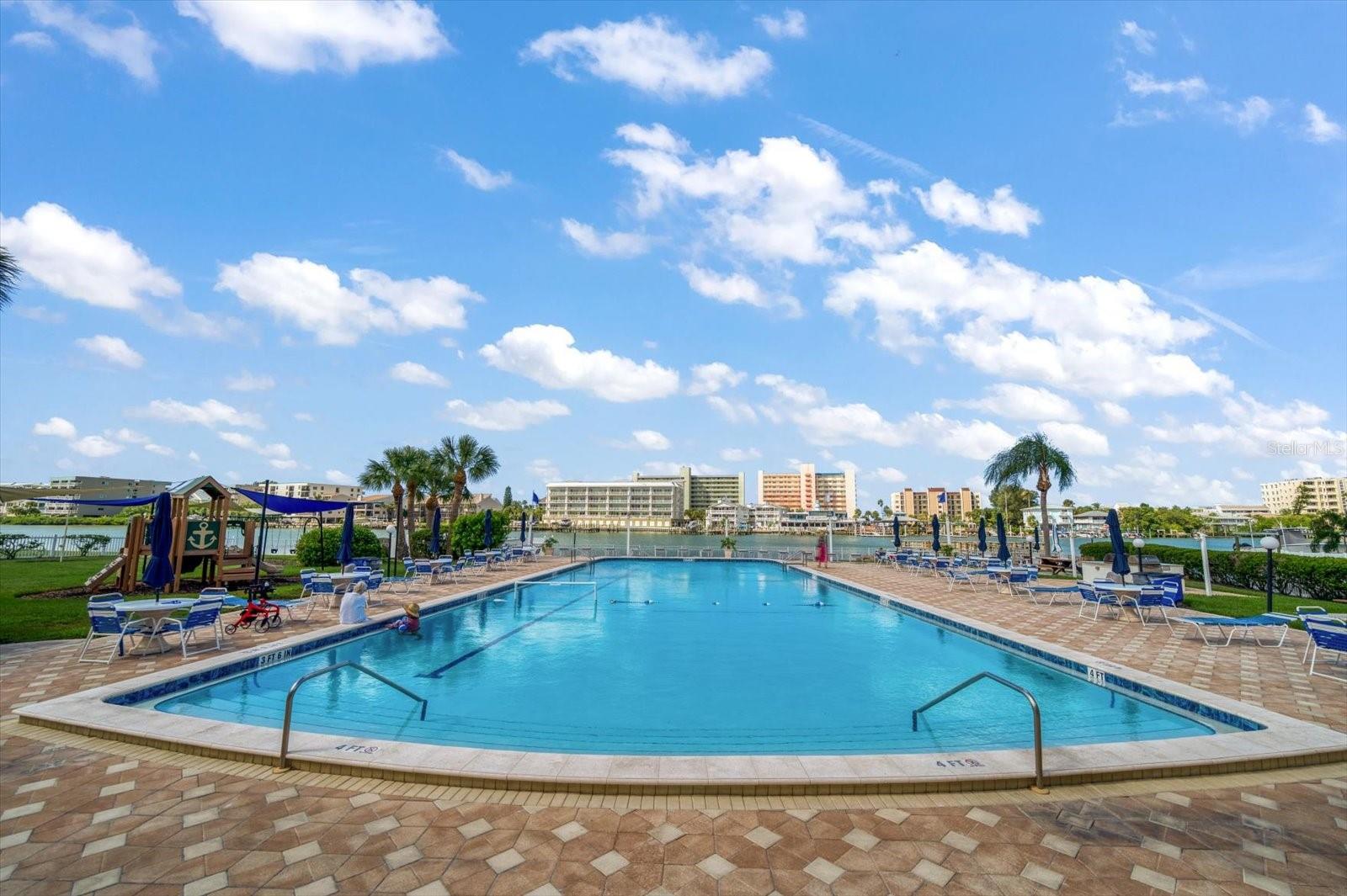 IMPERIAL POINT UNIT 4B - Residential