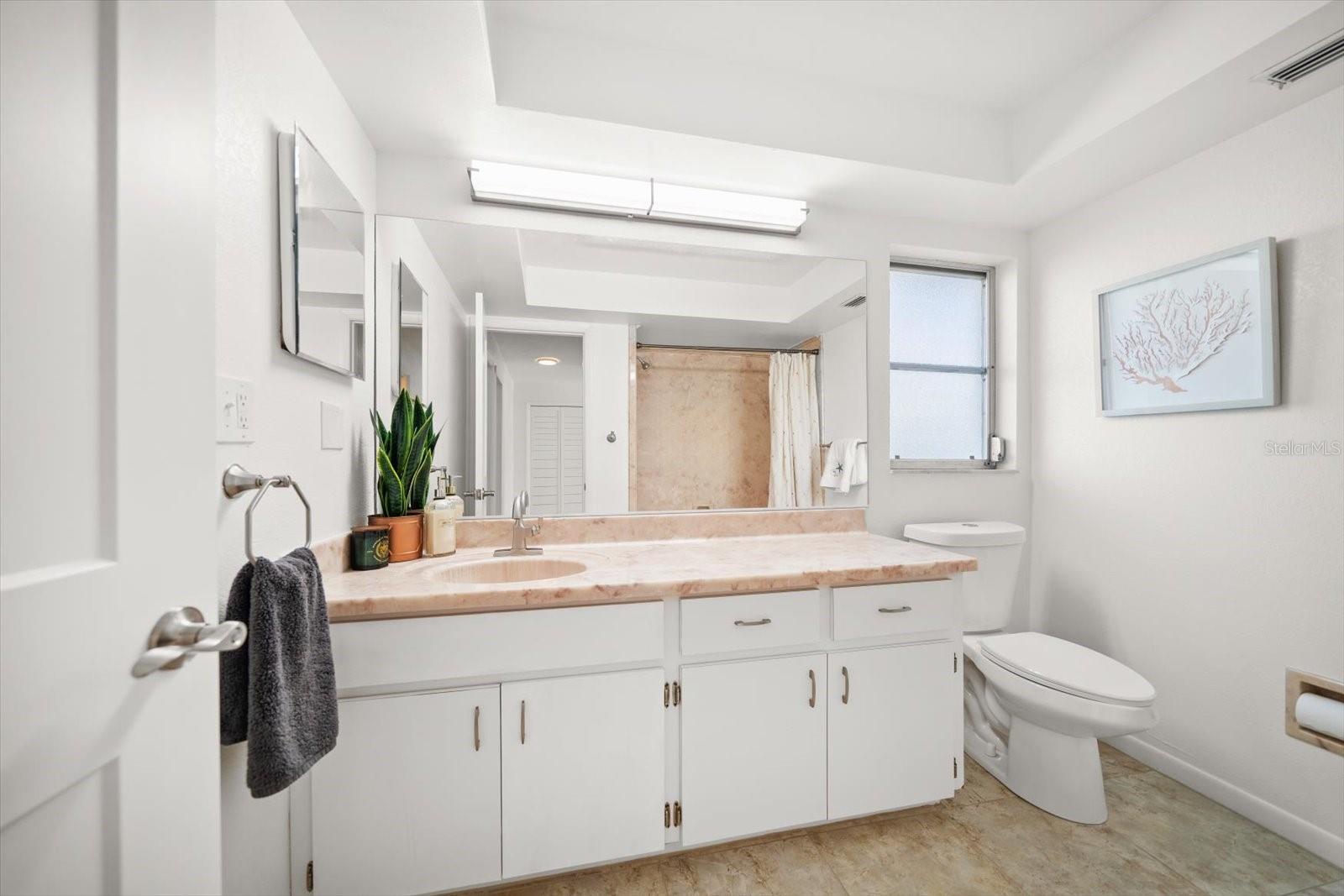 IMPERIAL POINT UNIT 4B - Residential