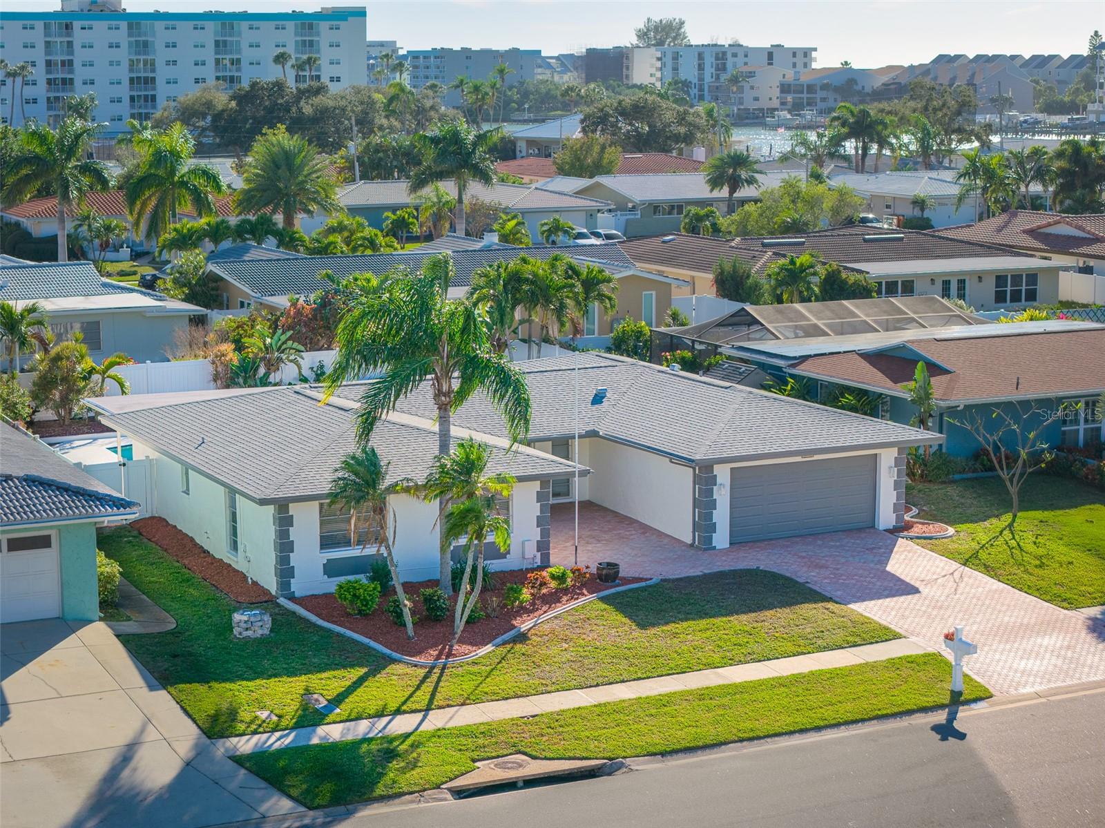 IMPERIAL POINT UNIT 4B - Residential