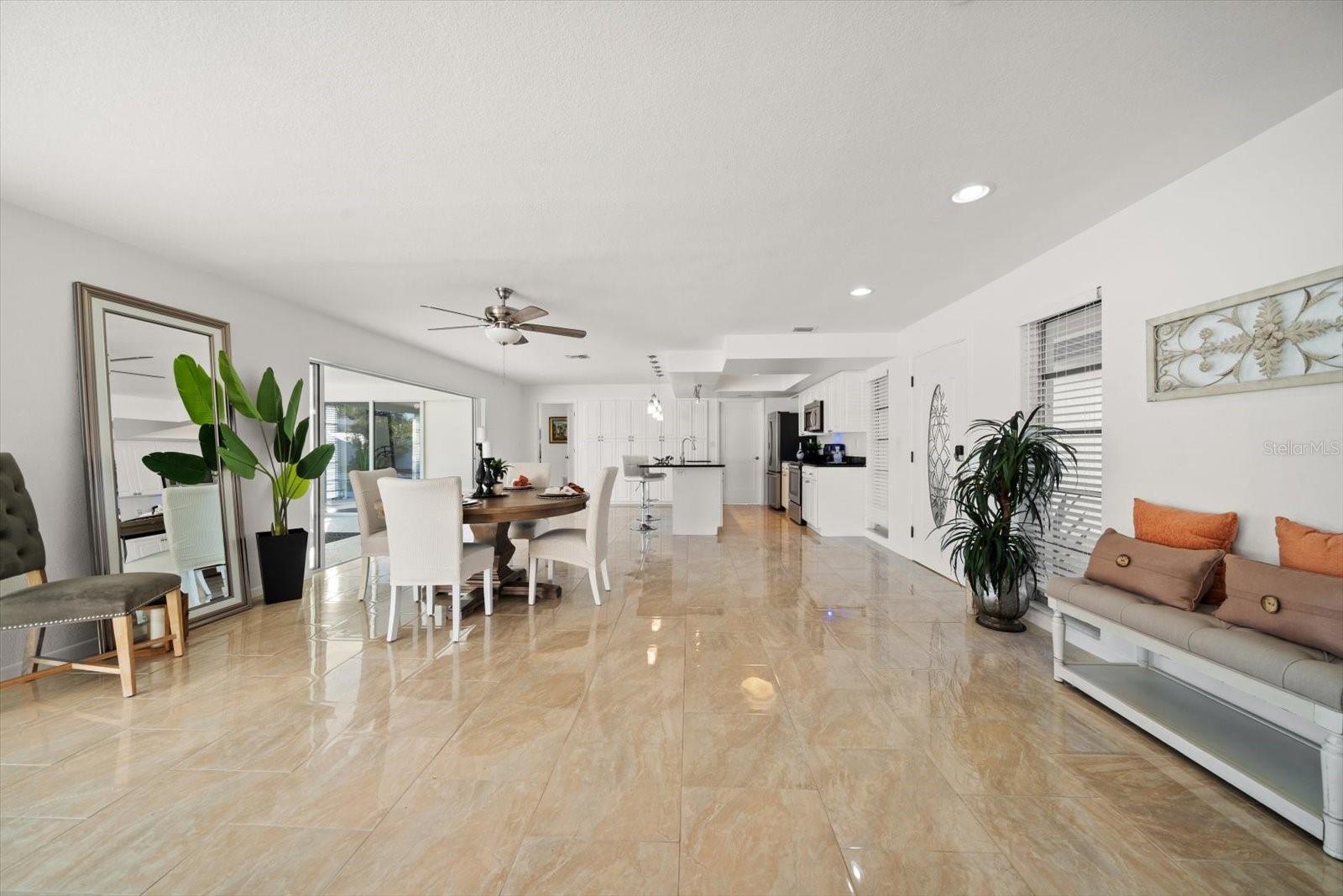 IMPERIAL POINT UNIT 4B - Residential