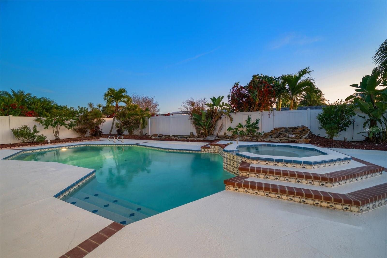 IMPERIAL POINT UNIT 4B - Residential