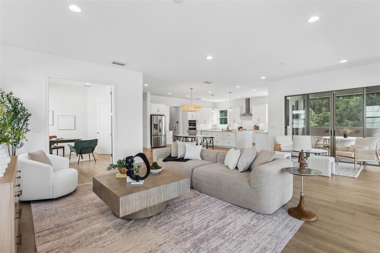 EAGLE CREEK - Residential