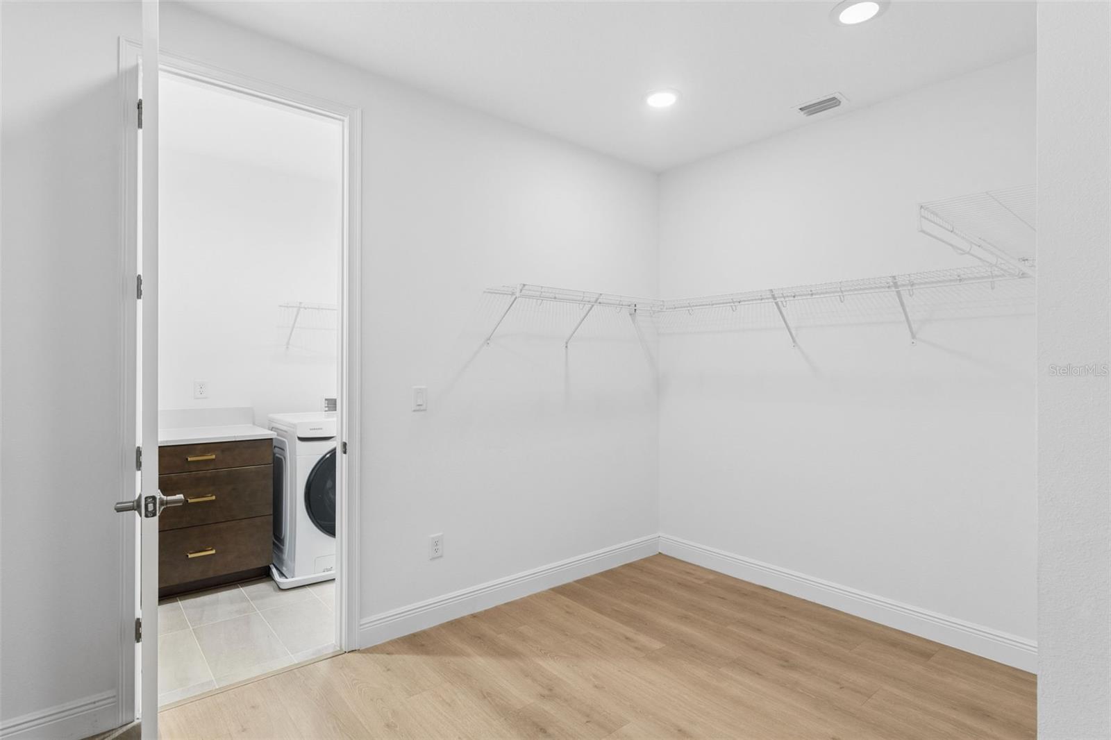 EAGLE CREEK - Residential