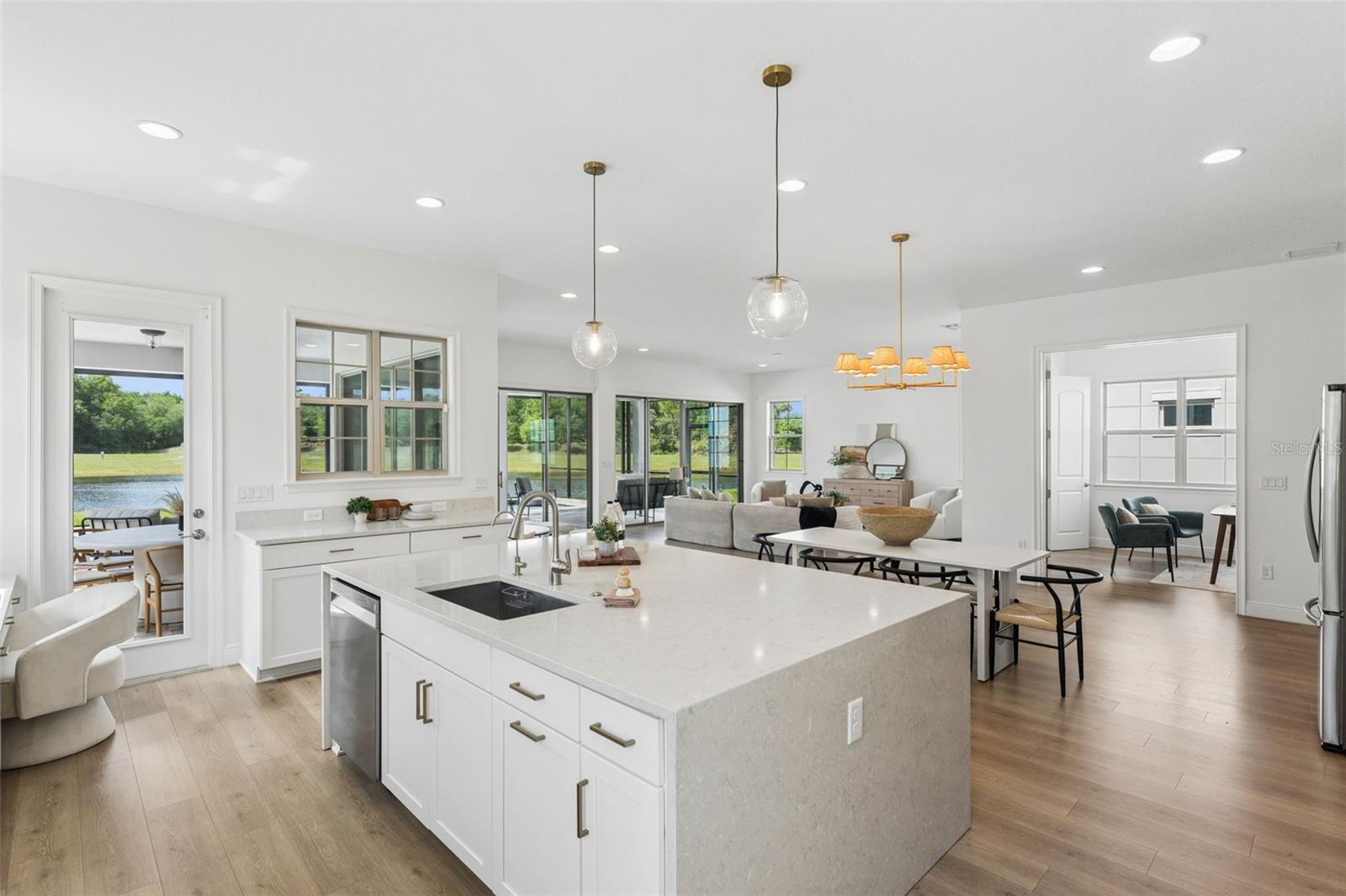 EAGLE CREEK - Residential