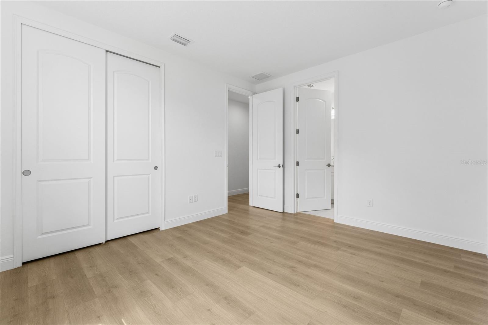 EAGLE CREEK - Residential